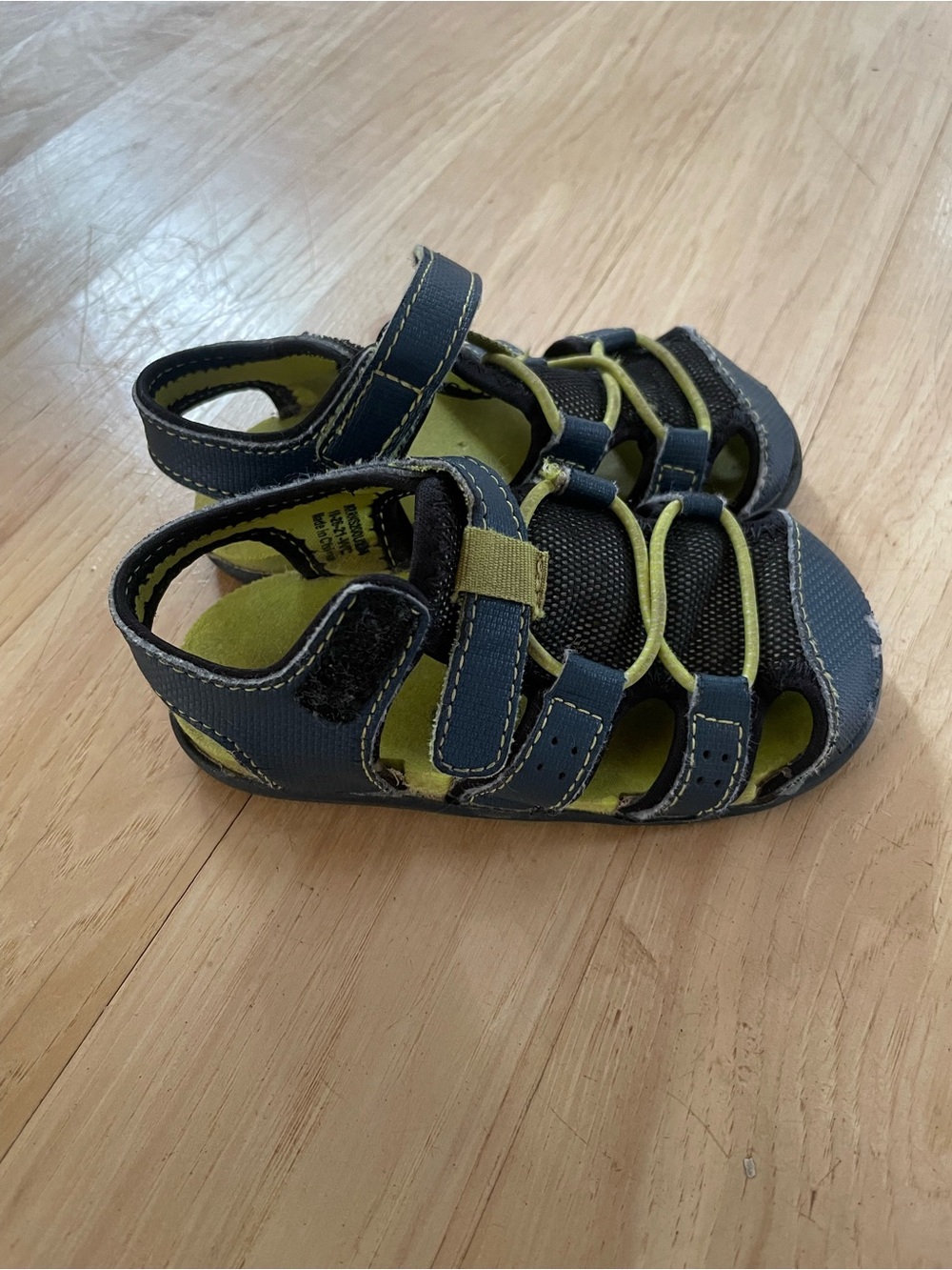 See Kai Run Navy and Lime Green Toddler Size 7 sandals